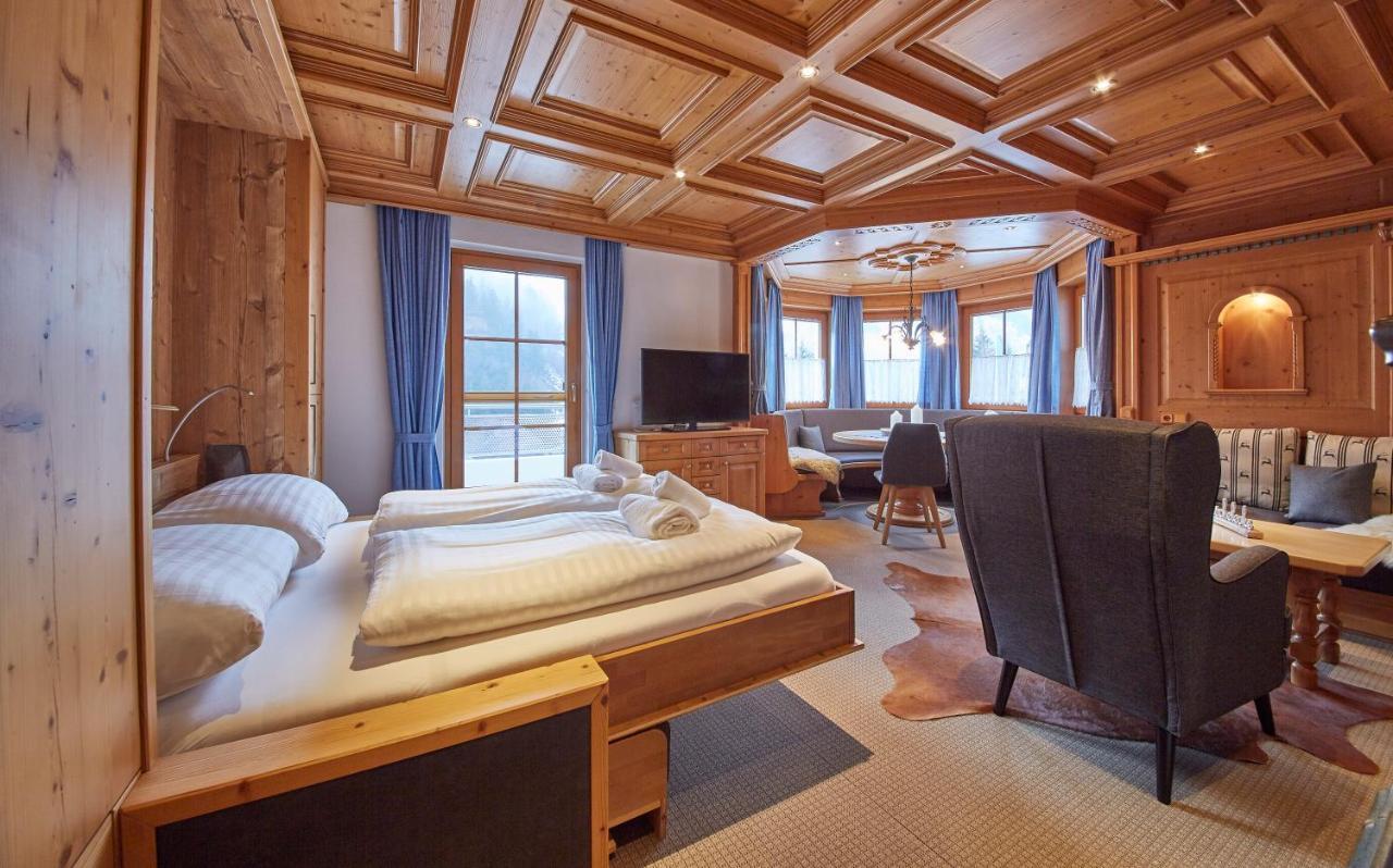 Holiday Lodge Frei & Wild Viehhofen Bagian luar foto