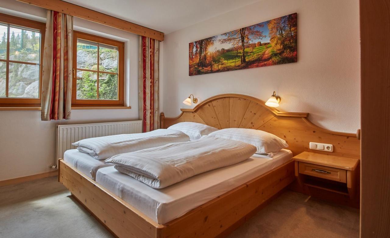 Holiday Lodge Frei & Wild Viehhofen Bagian luar foto
